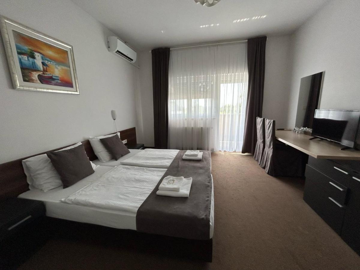Rooms Laguna Sesvete Exterior photo