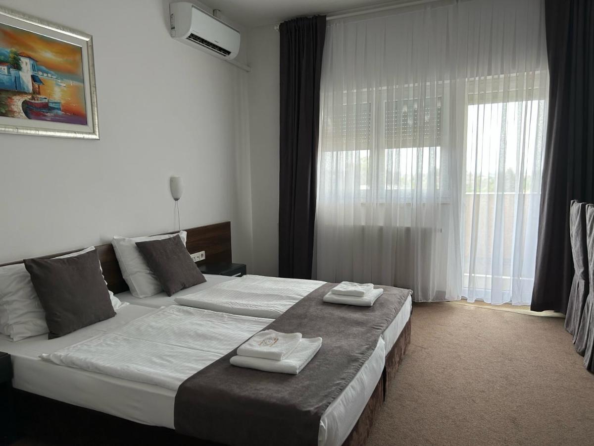 Rooms Laguna Sesvete Exterior photo