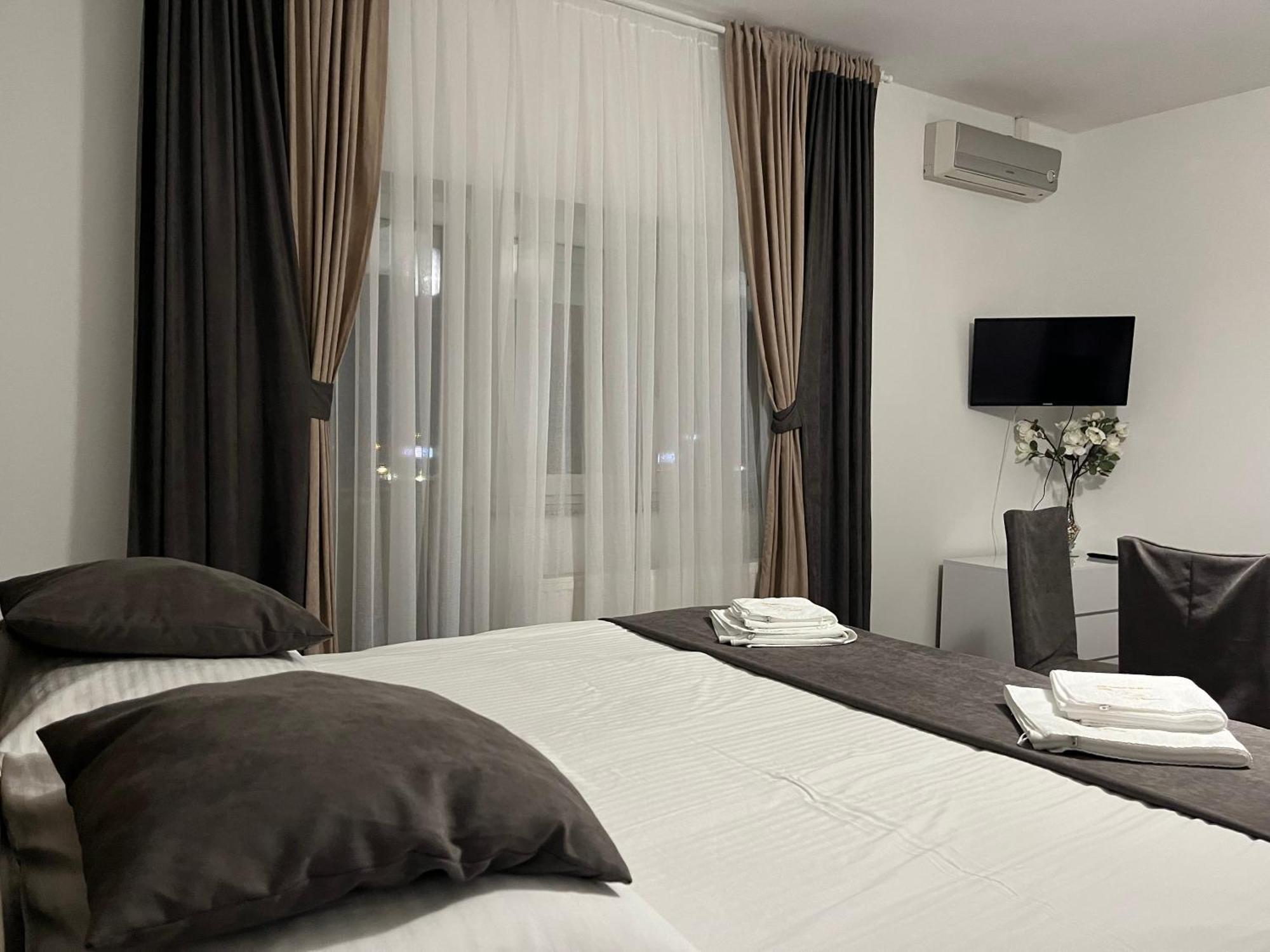 Rooms Laguna Sesvete Exterior photo