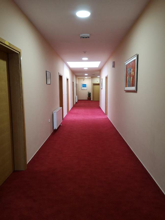 Rooms Laguna Sesvete Exterior photo